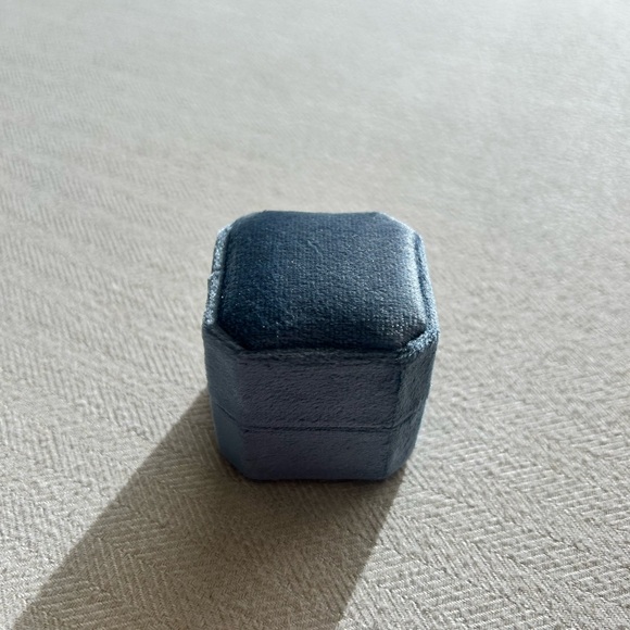 Ring Box - Picture 3 of 4